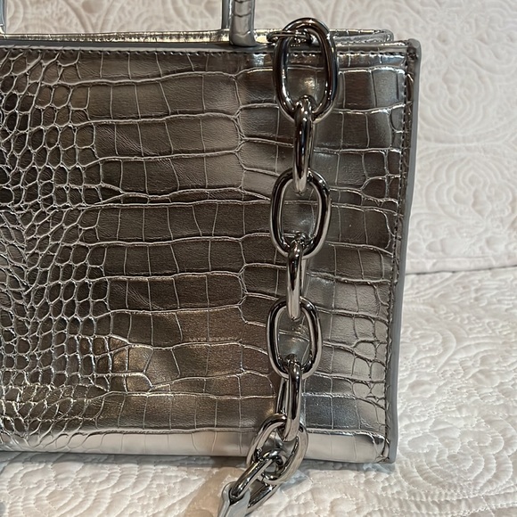 House of Want metallic bag, NWOT - Picture 4 of 16